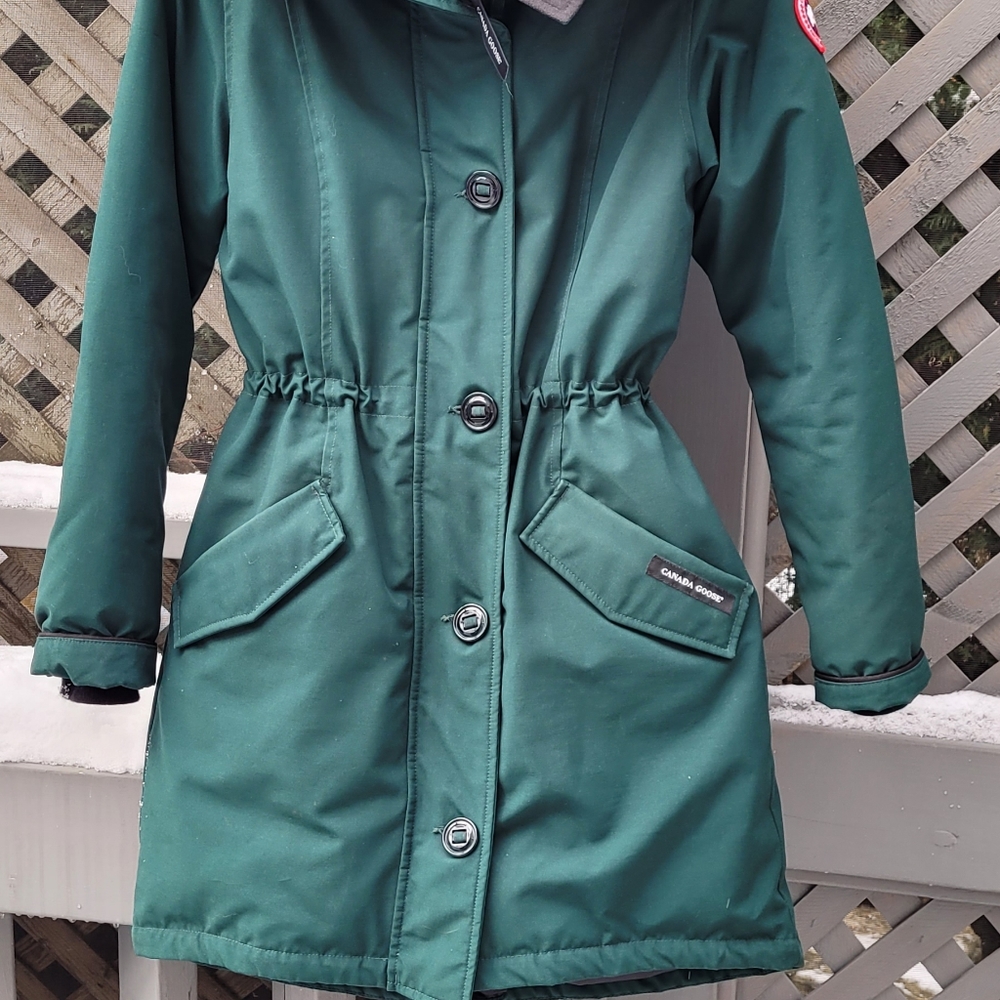 Canada Goose Rossclair in Algonquin Green